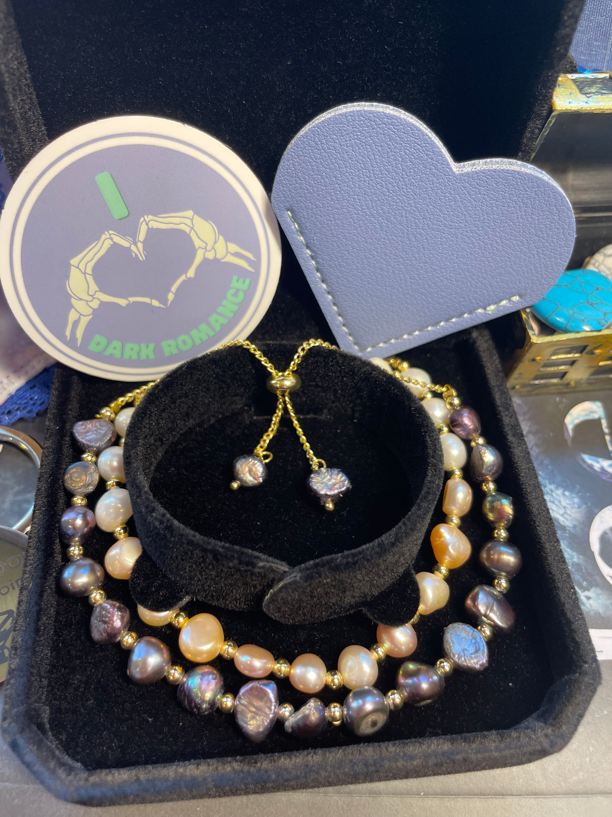 🏴☠️🧜🏻♀️Dark Romance Treasure Box - Books + Freshwater Pearls